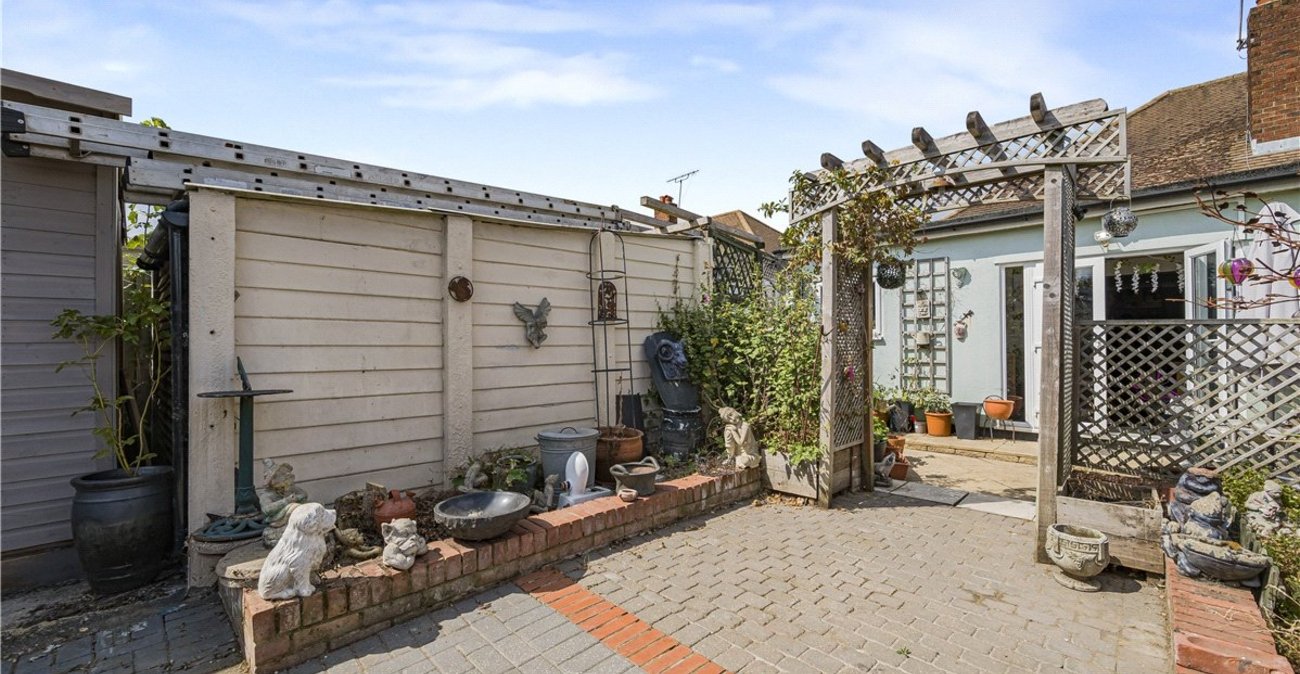 3 bedroom bungalow for sale in St Pauls Cray | Robinson Jackson