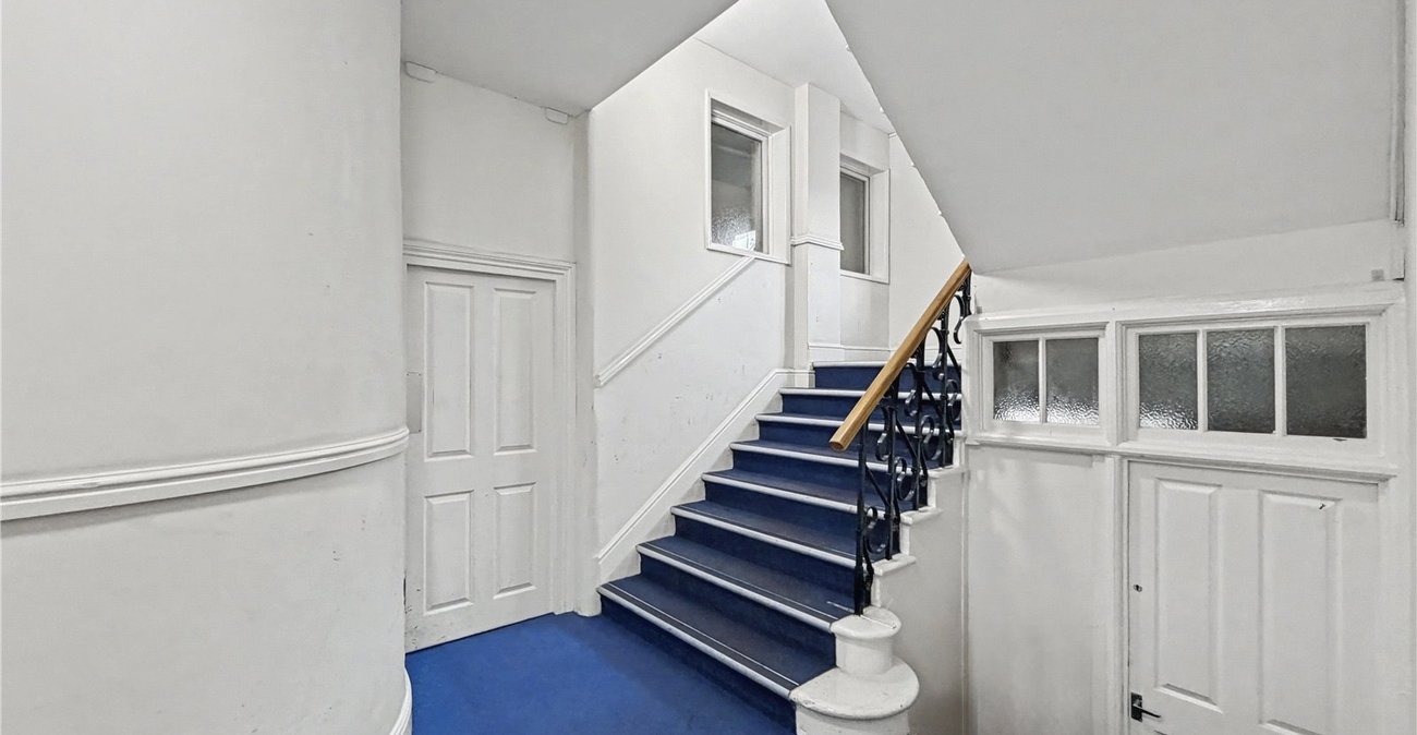 2 bedroom property to rent in Brompton | Robinson Michael & Jackson