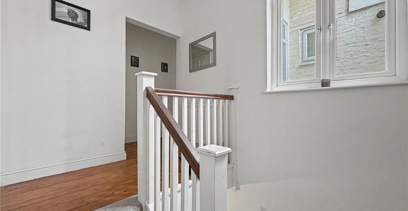 2 bedroom property to rent in Brompton | Robinson Michael & Jackson