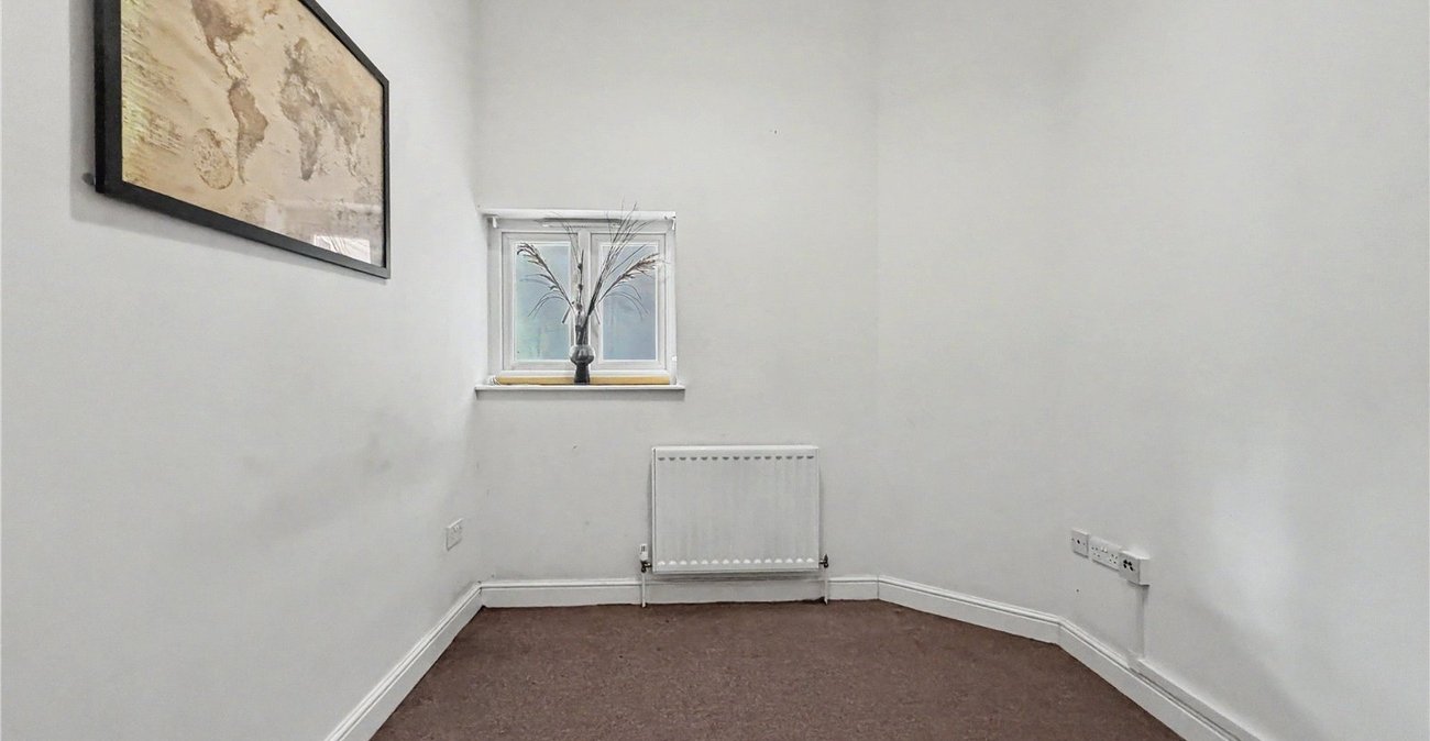 1 bedroom property for sale in Brompton | Robinson Michael & Jackson