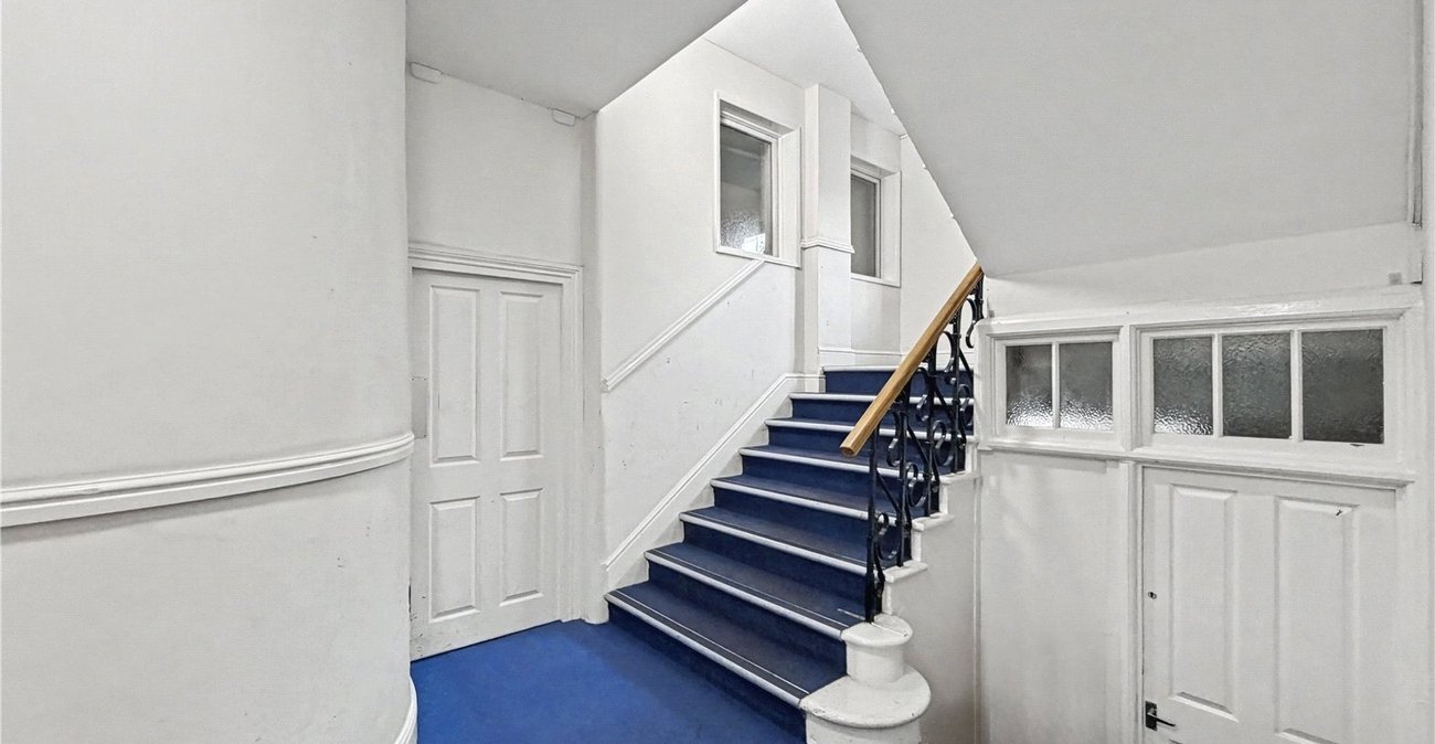 1 bedroom property for sale in Brompton | Robinson Michael & Jackson