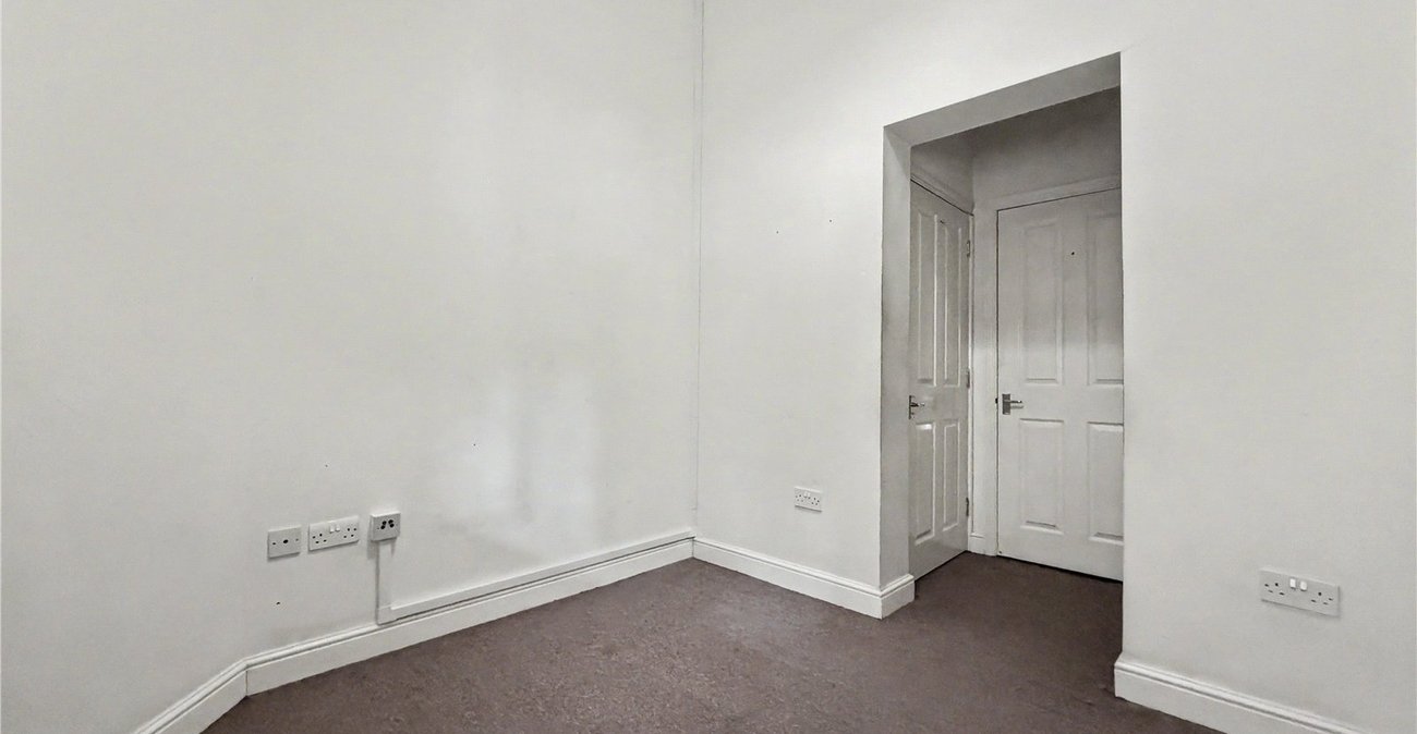 1 bedroom property for sale in Brompton | Robinson Michael & Jackson