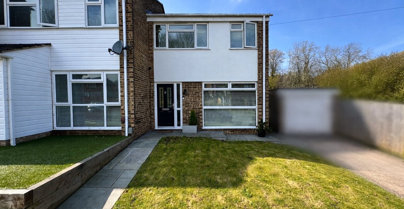 3 bedroom house for sale in Rainham | Robinson Michael & Jackson