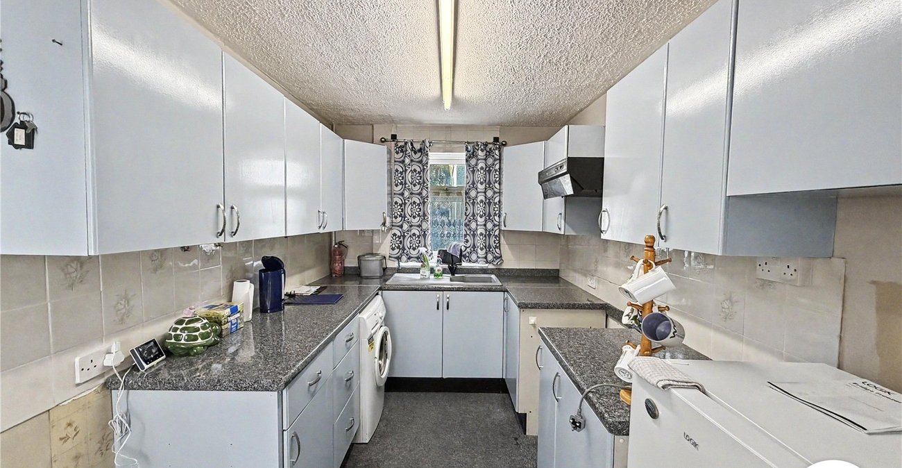 2 bedroom bungalow for sale in Lordswood | Robinson Michael & Jackson