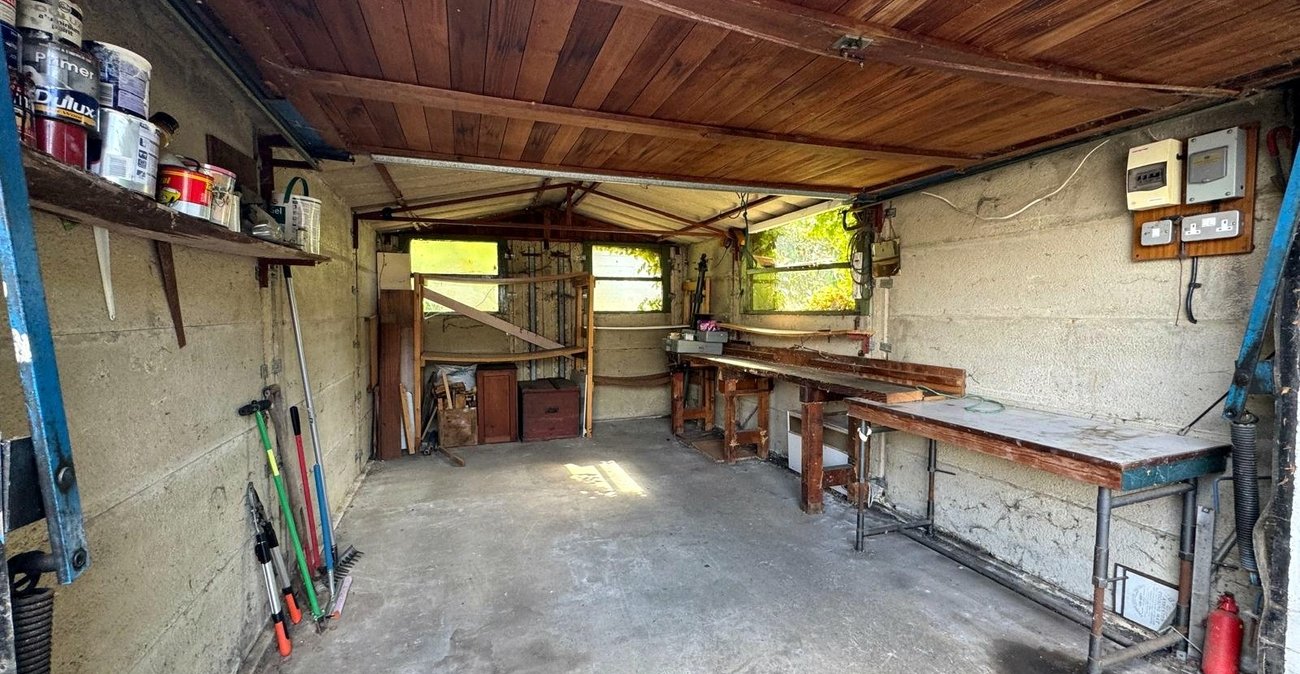 3 bedroom house for sale in Shooters Hill | Robinson Jackson