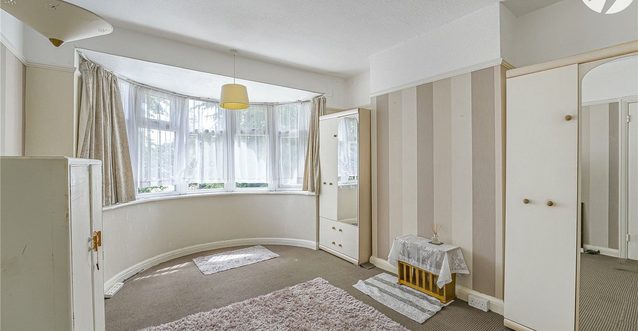 3 bedroom house for sale in Shooters Hill | Robinson Jackson