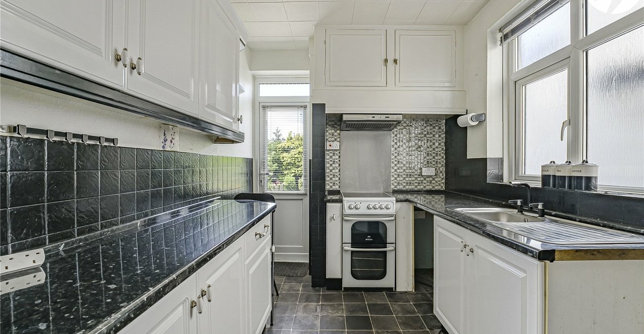 3 bedroom house for sale in Shooters Hill | Robinson Jackson