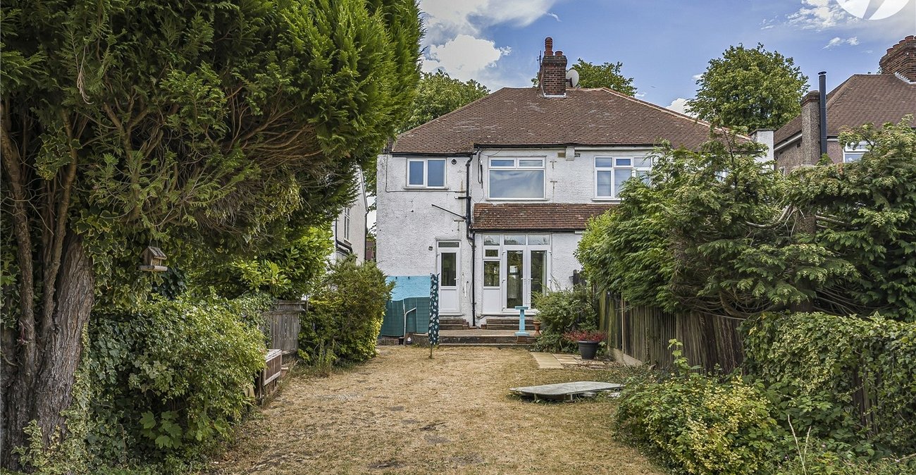 3 bedroom house for sale in Shooters Hill | Robinson Jackson