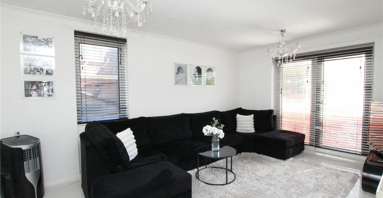 1 bedroom property for sale in London | Robinson Jackson