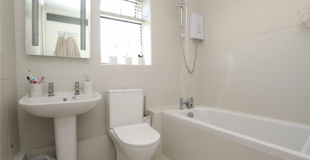 1 bedroom property for sale in London | Robinson Jackson