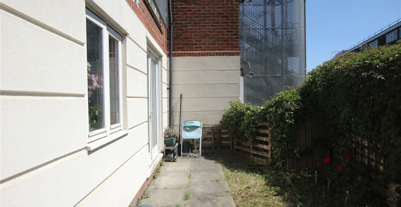 2 bedroom property for sale in Plumstead | Robinson Jackson