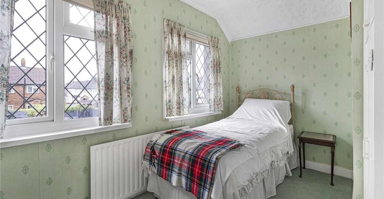 2 bedroom house for sale in Welling | Robinson Jackson