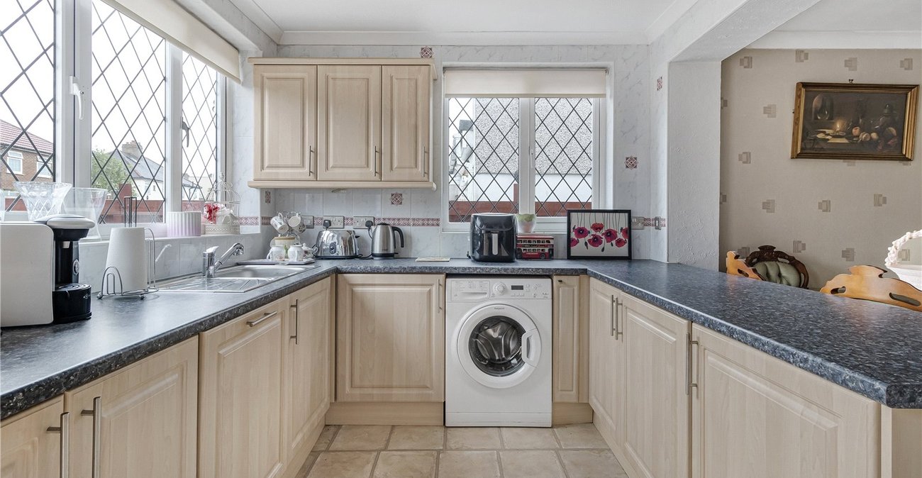 2 bedroom house for sale in Welling | Robinson Jackson
