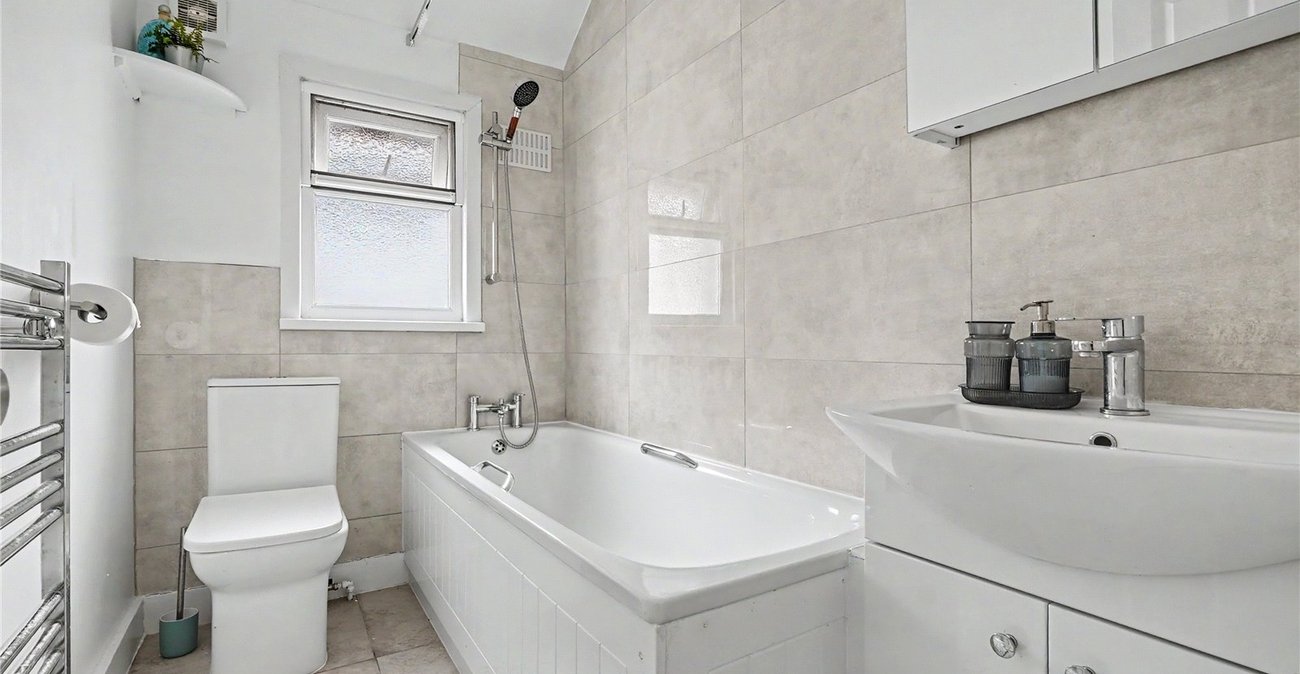 4 bedroom house for sale in Welling | Robinson Jackson