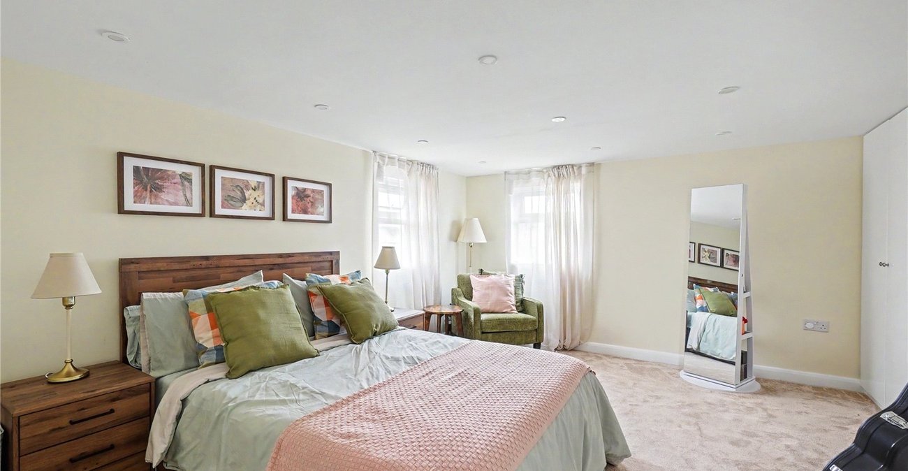 4 bedroom house for sale in Welling | Robinson Jackson