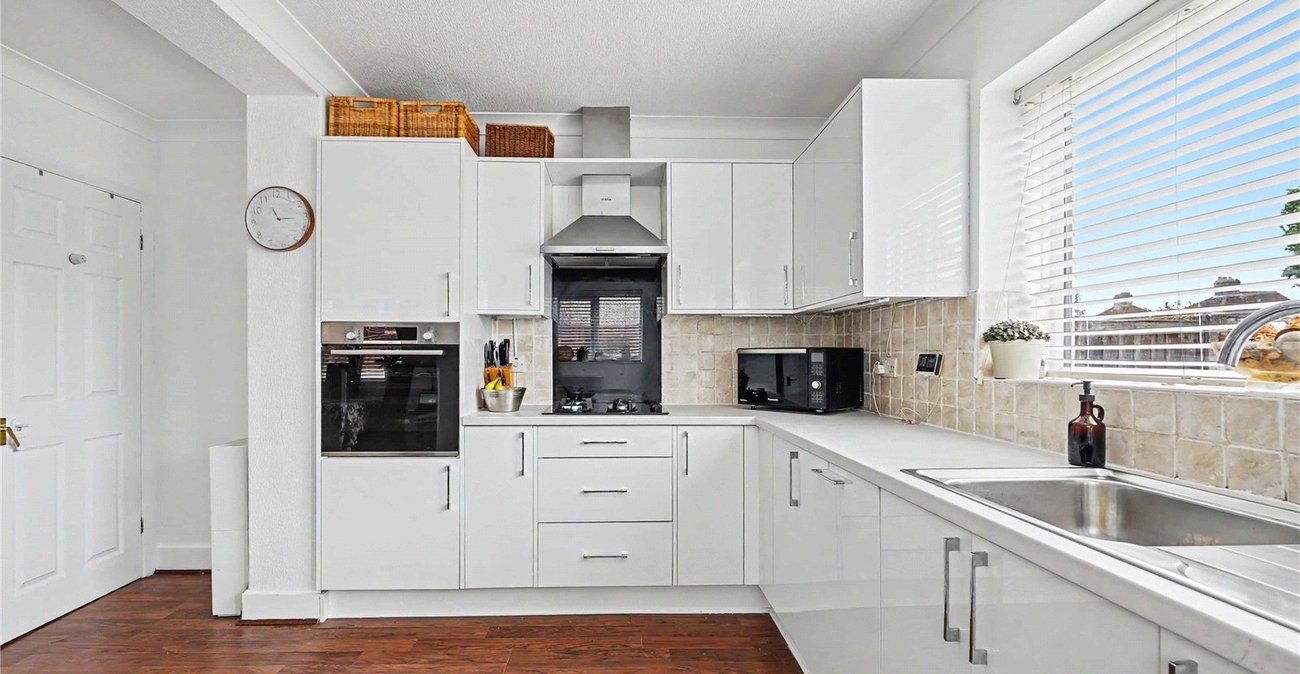 4 bedroom house for sale in Welling | Robinson Jackson