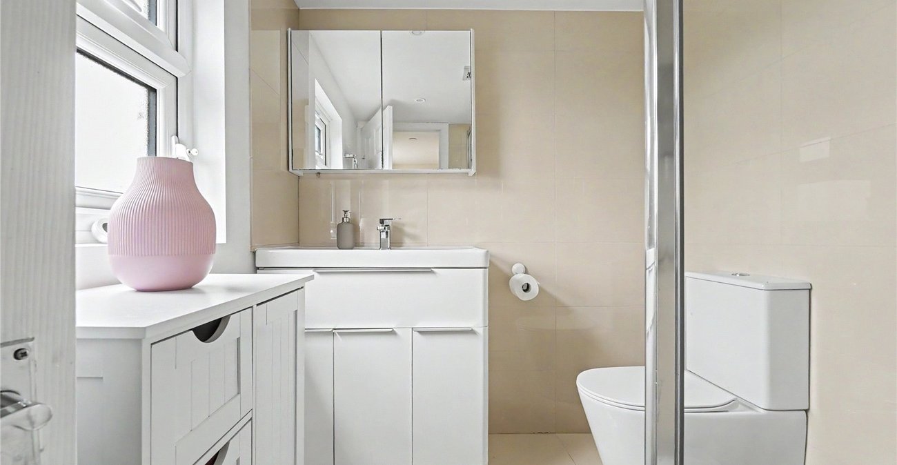 4 bedroom house for sale in Welling | Robinson Jackson