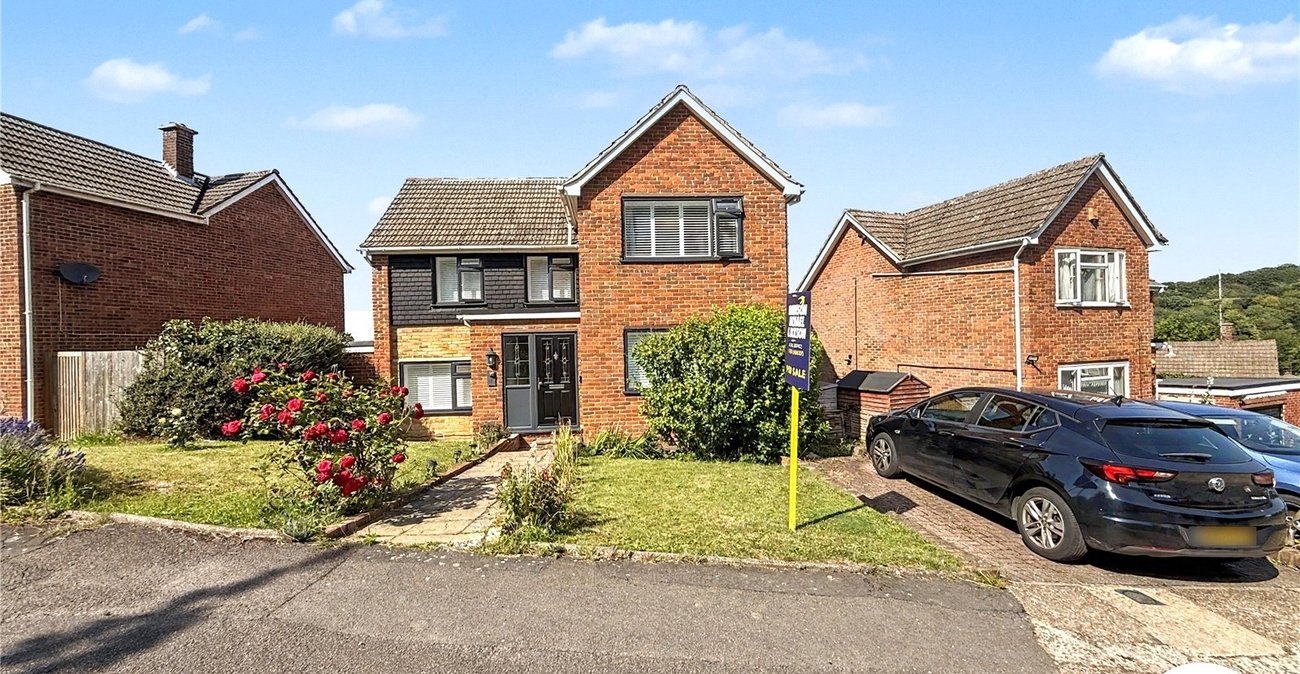 4 bedroom house for sale in Walderslade | Robinson Michael & Jackson