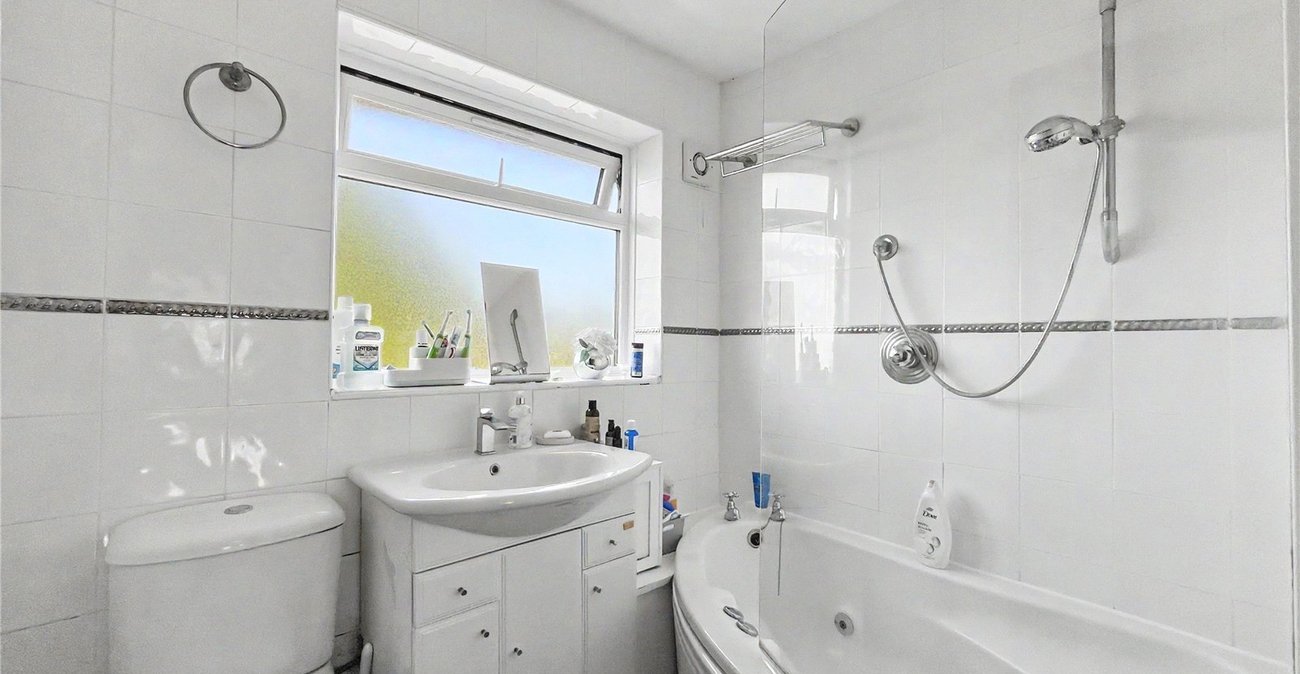 4 bedroom house for sale in Walderslade | Robinson Michael & Jackson