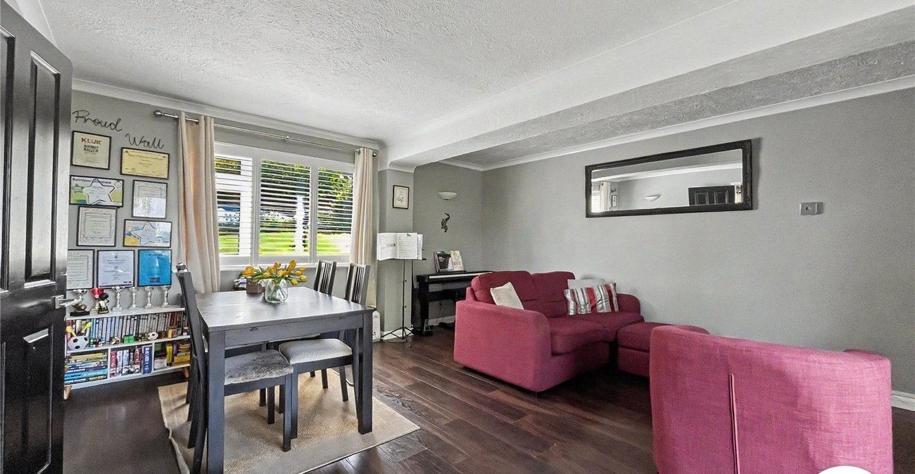 4 bedroom house for sale in Walderslade | Robinson Michael & Jackson