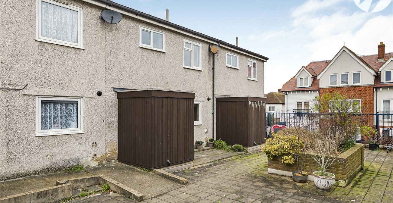 3 bedroom property for sale in Sidcup | Robinson Jackson