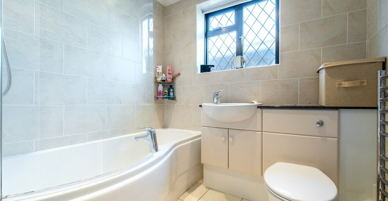 3 bedroom house for sale in Meopham | Robinson Michael & Jackson