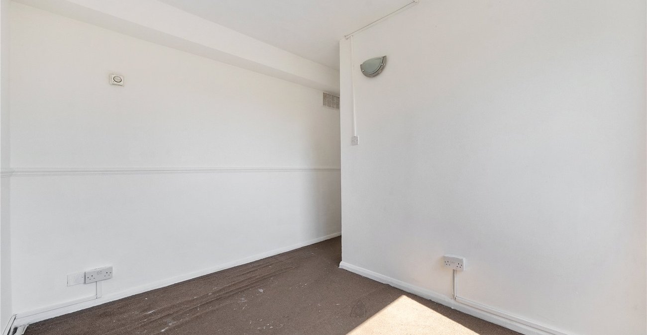 1 bedroom property for sale in Sydenham | Robinson Jackson