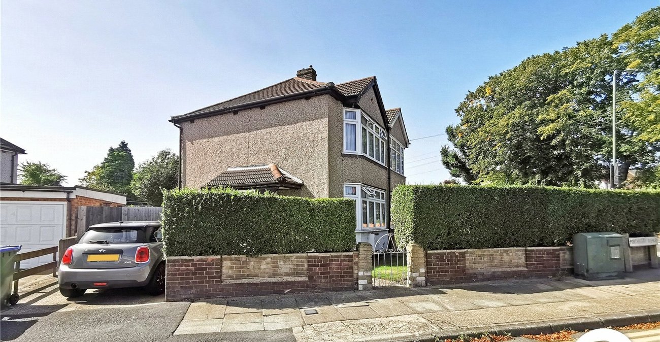 2 bedroom house for sale in South Welling | Robinson Jackson