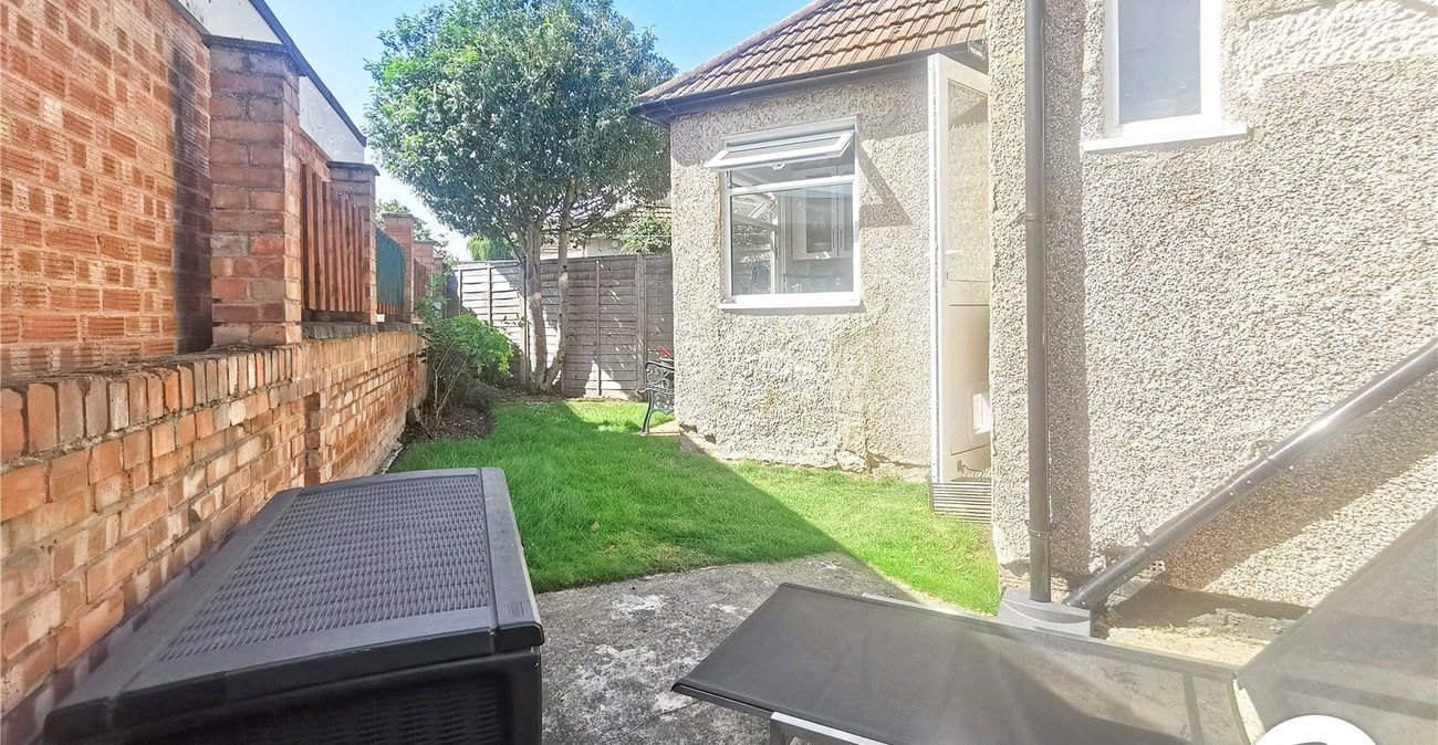 2 bedroom house for sale in South Welling | Robinson Jackson