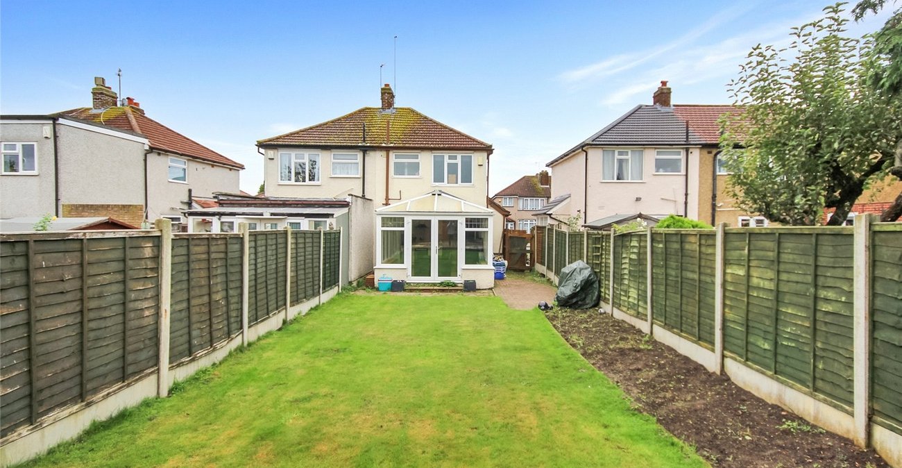 2 bedroom house for sale in Welling | Robinson Jackson