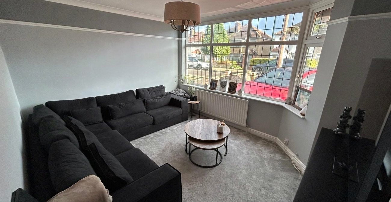 2 bedroom house for sale in Welling | Robinson Jackson