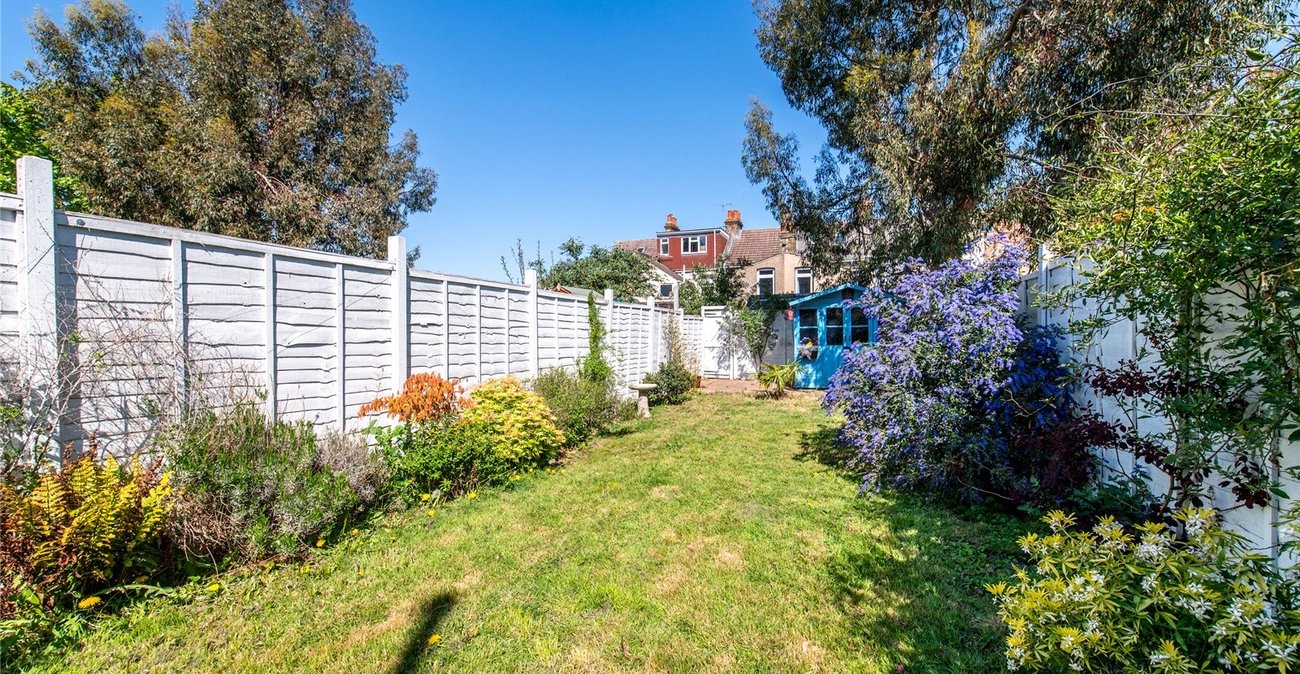 2 bedroom house for sale in Gravesend | Robinson Michael & Jackson