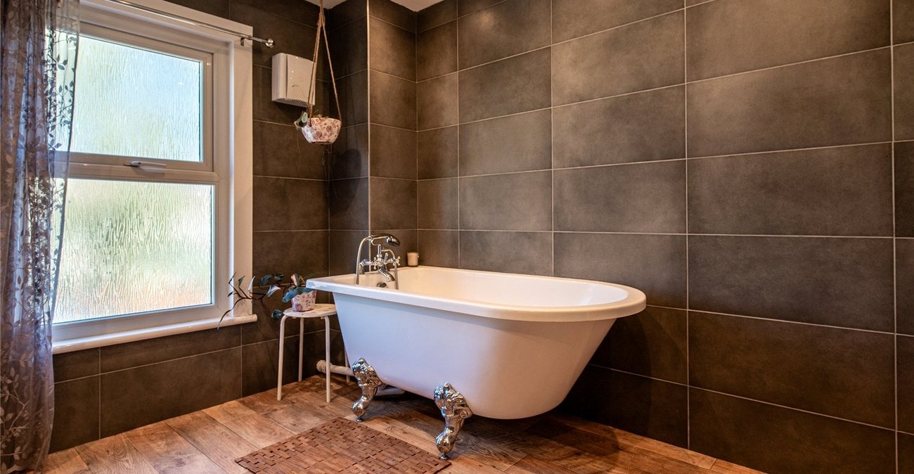 2 bedroom house for sale in Gravesend | Robinson Michael & Jackson