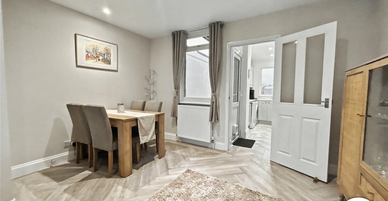 2 bedroom house for sale in Sidcup | Robinson Jackson