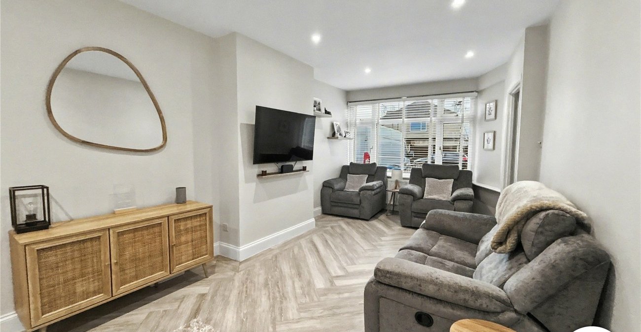 2 bedroom house for sale in Sidcup | Robinson Jackson