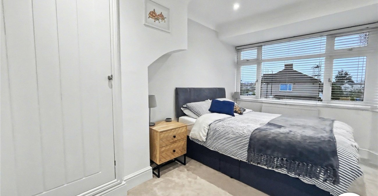 2 bedroom house for sale in Sidcup | Robinson Jackson