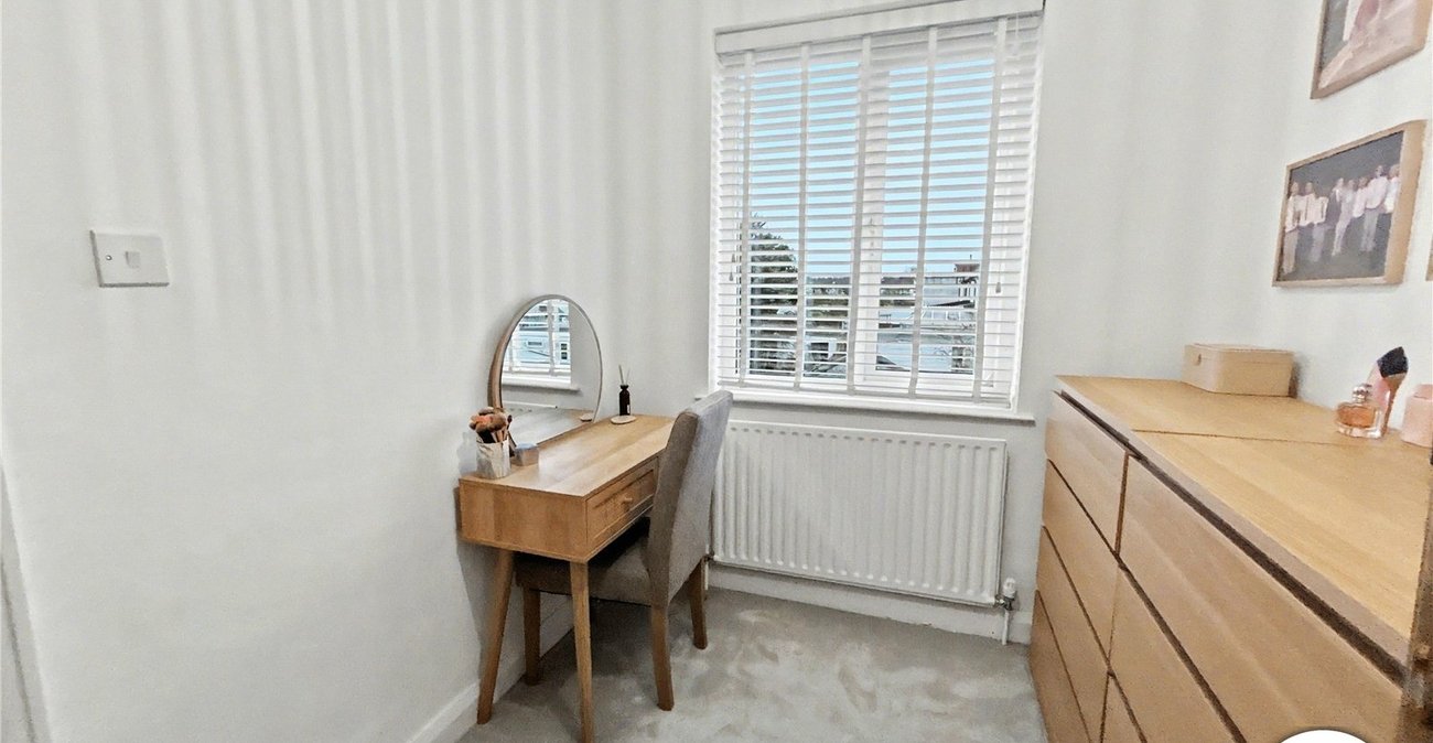 2 bedroom house for sale in Sidcup | Robinson Jackson