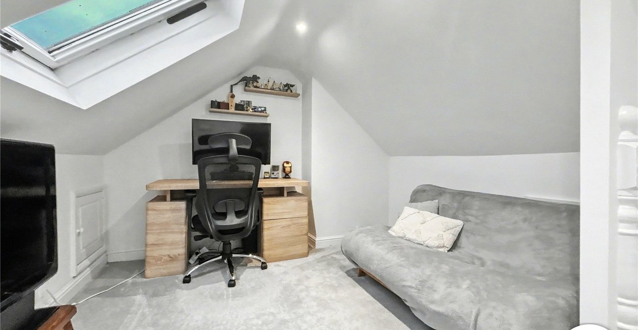 2 bedroom house for sale in Sidcup | Robinson Jackson