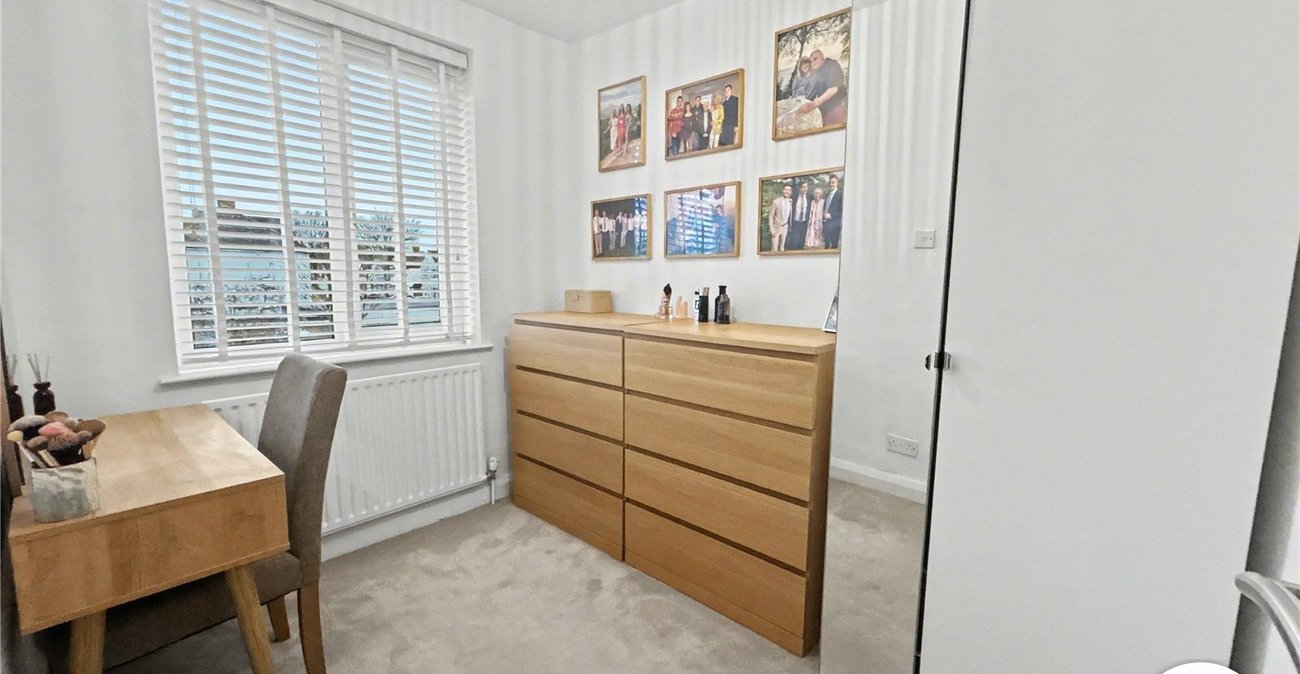2 bedroom house for sale in Sidcup | Robinson Jackson