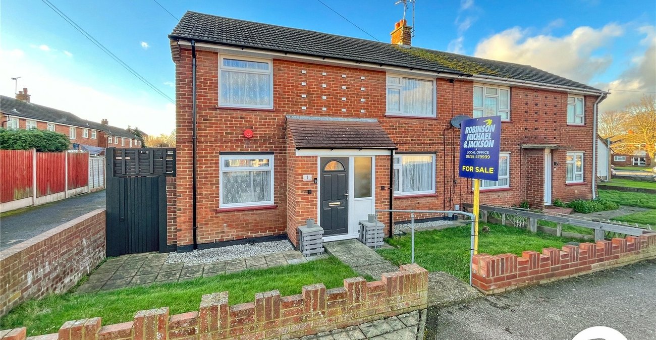 2 bedroom house for sale in Sittingbourne | Robinson Michael & Jackson