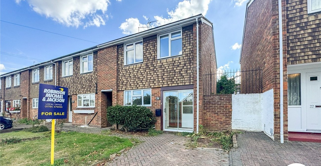 3 bedroom house for sale in Sittingbourne | Robinson Michael & Jackson