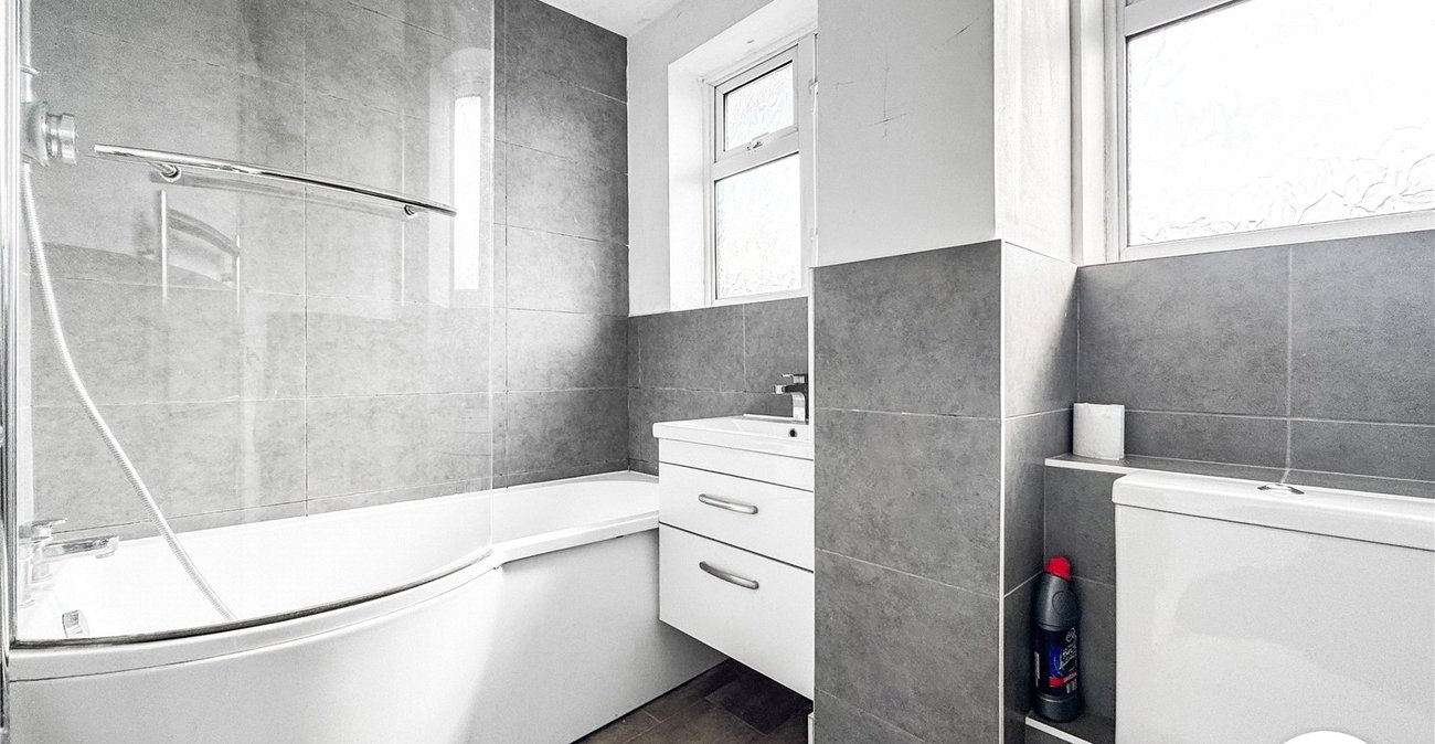 3 bedroom house for sale in Sittingbourne | Robinson Michael & Jackson