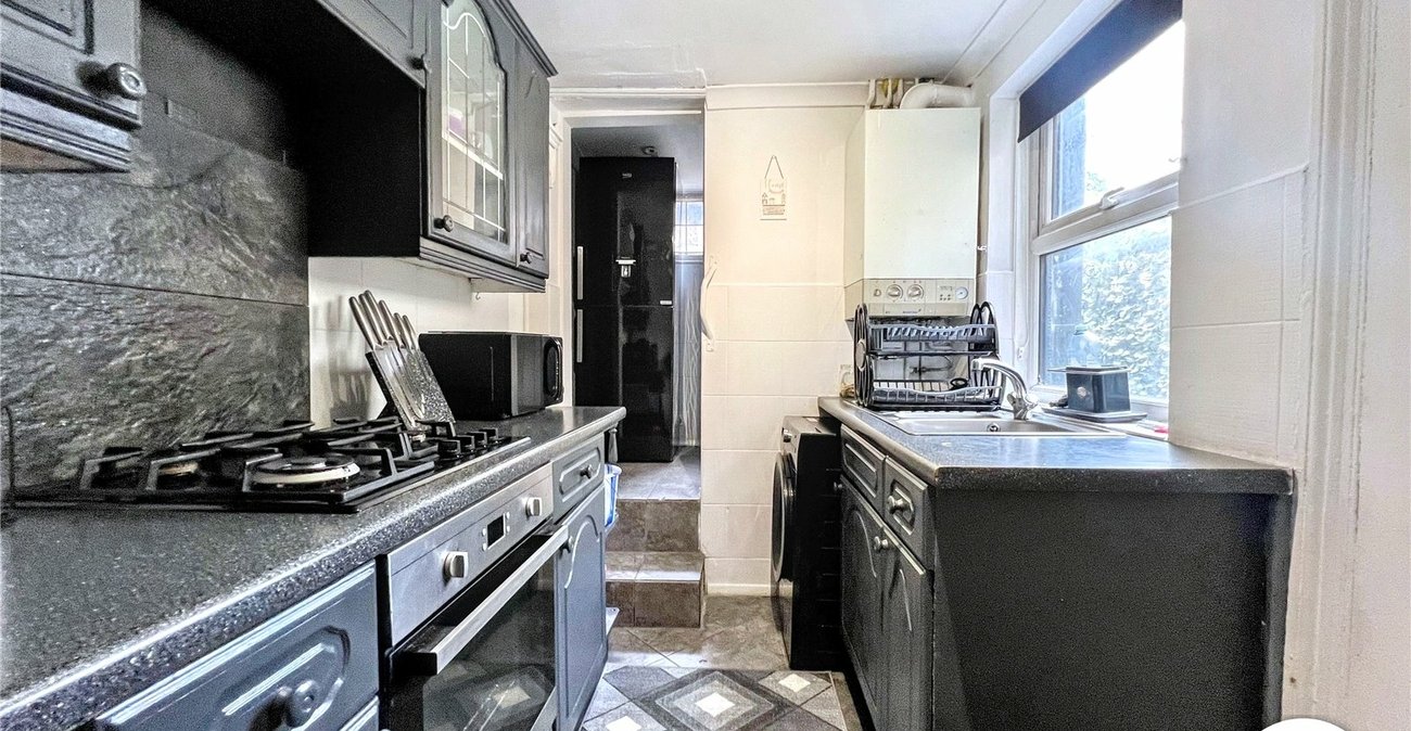 2 bedroom house for sale in Chatham | Robinson Michael & Jackson