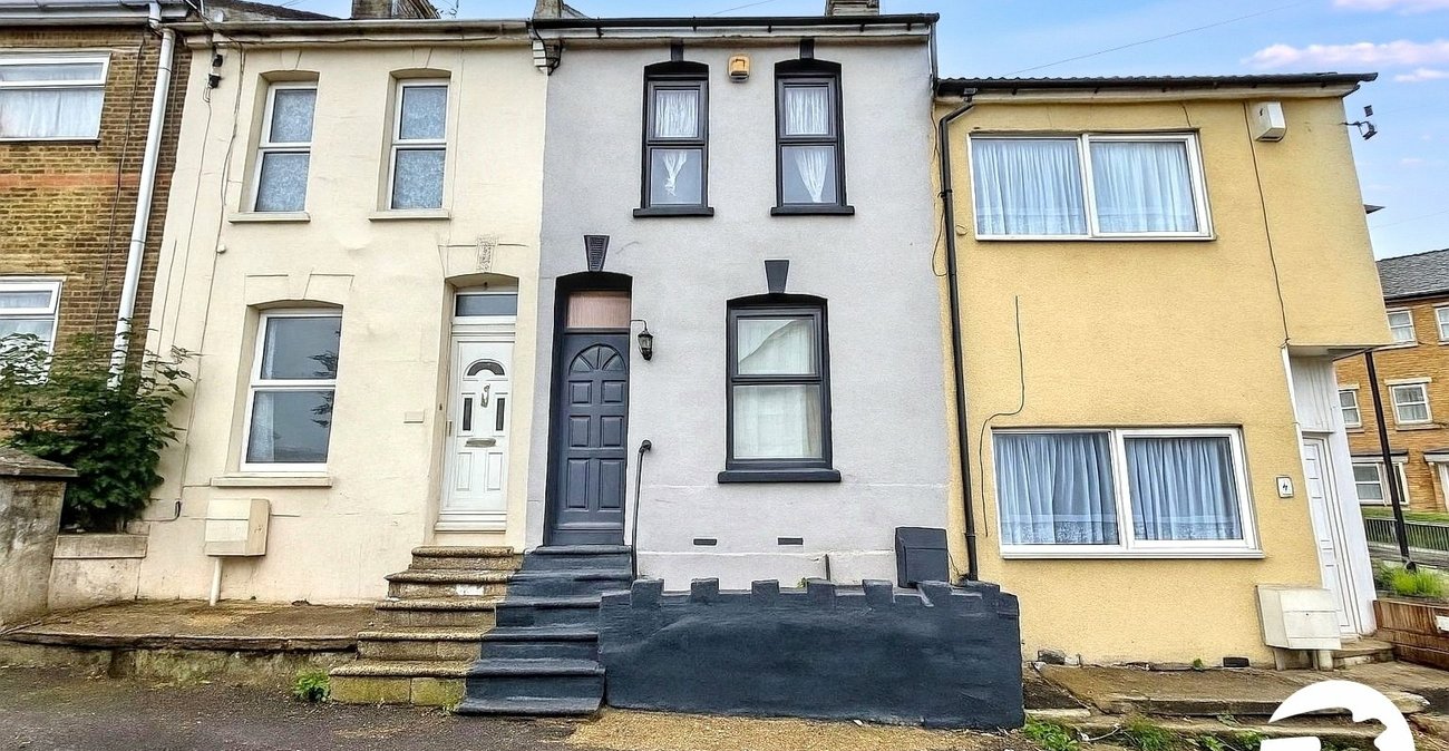 2 bedroom house for sale in Chatham | Robinson Michael & Jackson