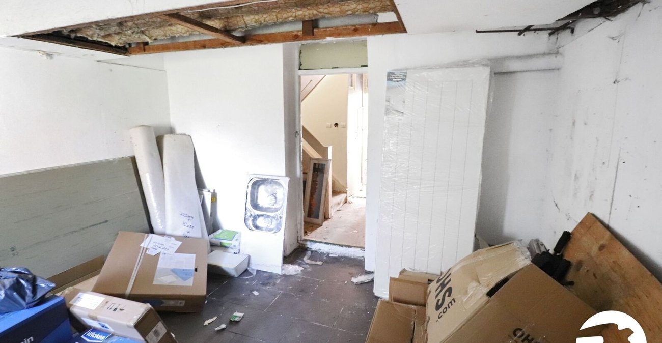 4 bedroom house for sale in London | Robinson Jackson