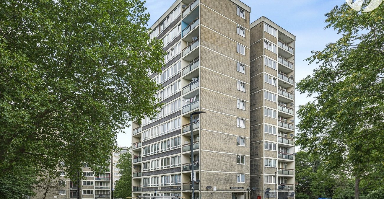 2 bedroom property for sale in London | Robinson Jackson