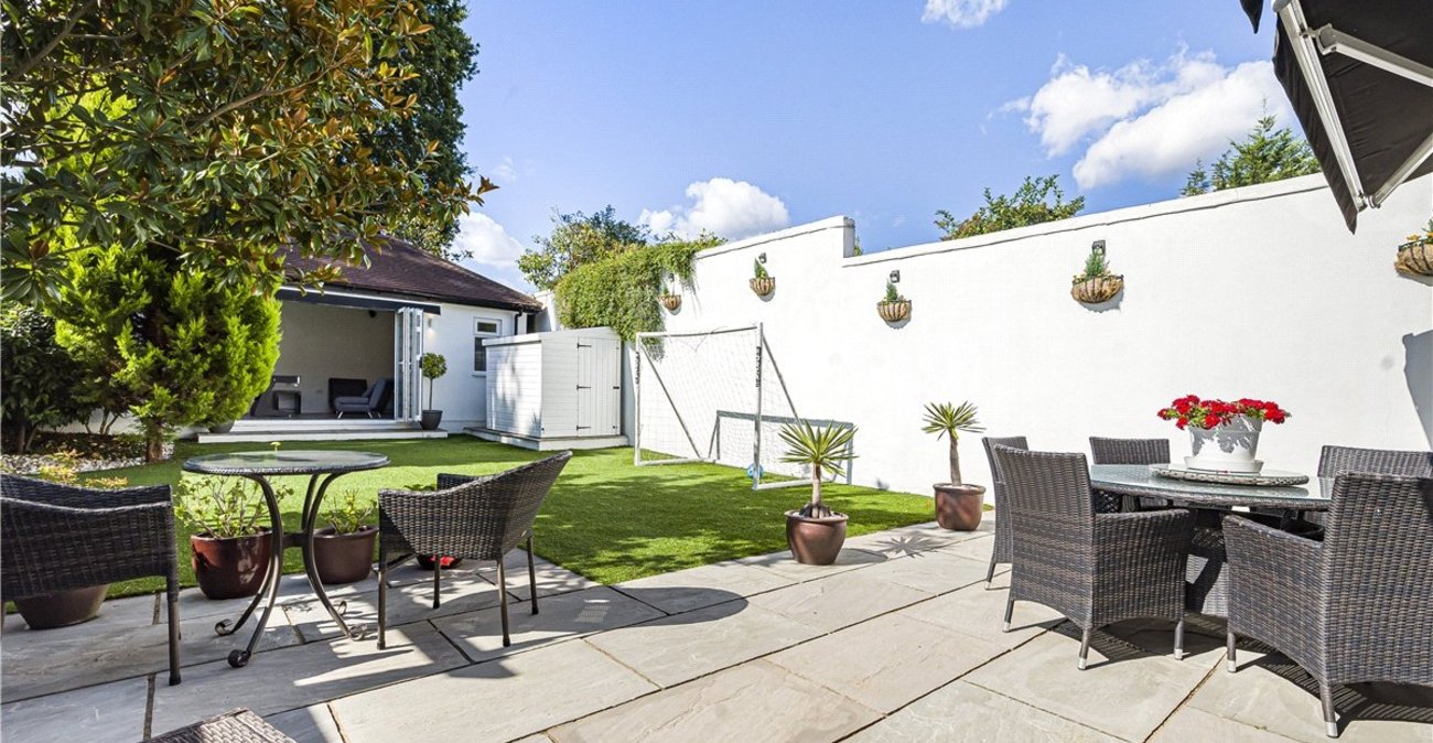 3 bedroom house for sale in Orpington | Robinson Jackson