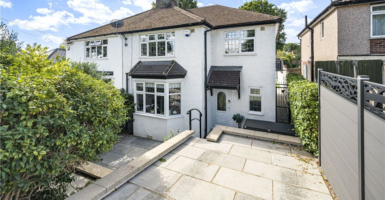 3 bedroom house for sale in Orpington | Robinson Jackson