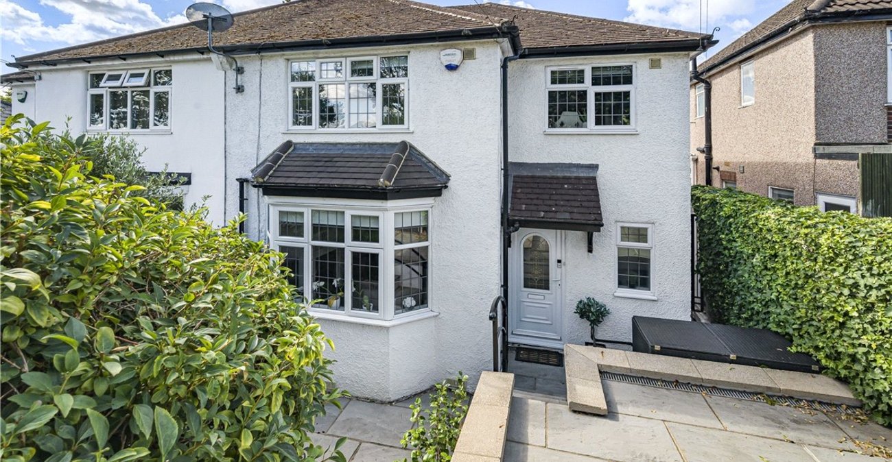 3 bedroom house for sale in Orpington | Robinson Jackson