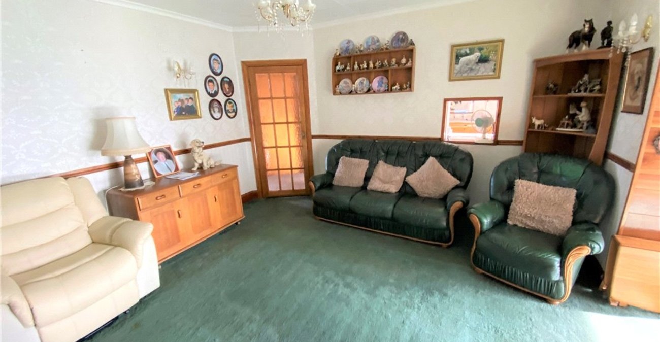 2 bedroom bungalow for sale in Orpington | Robinson Jackson